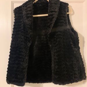 Cozy black vest!